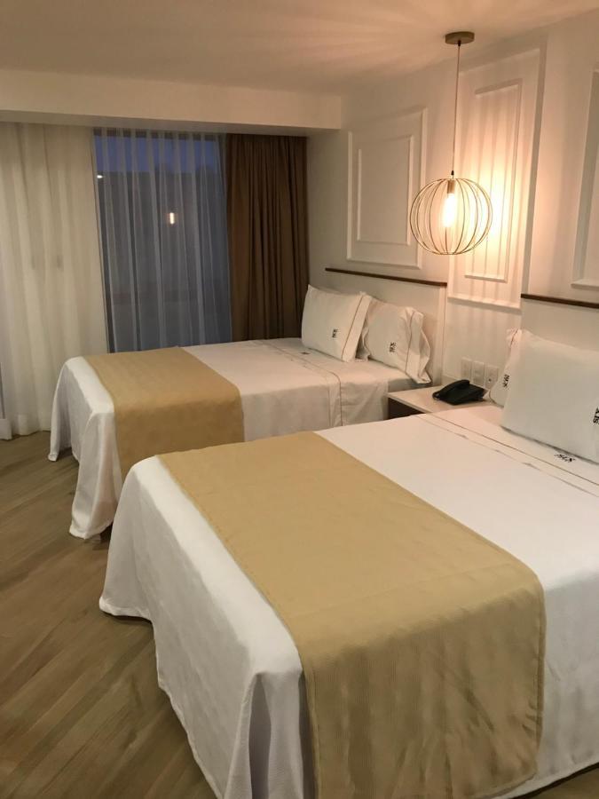 Six Hotel Guadalajara Degollado Extérieur photo