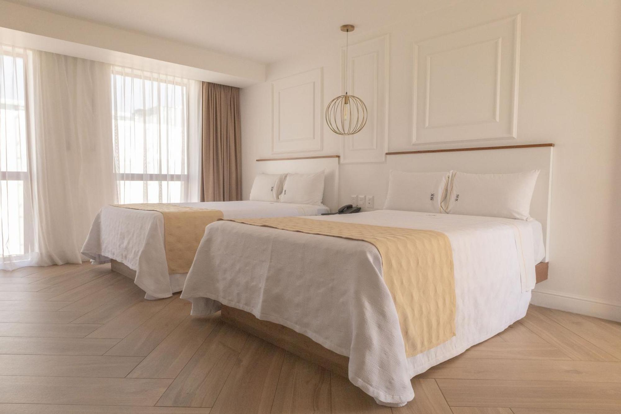 Six Hotel Guadalajara Degollado Extérieur photo