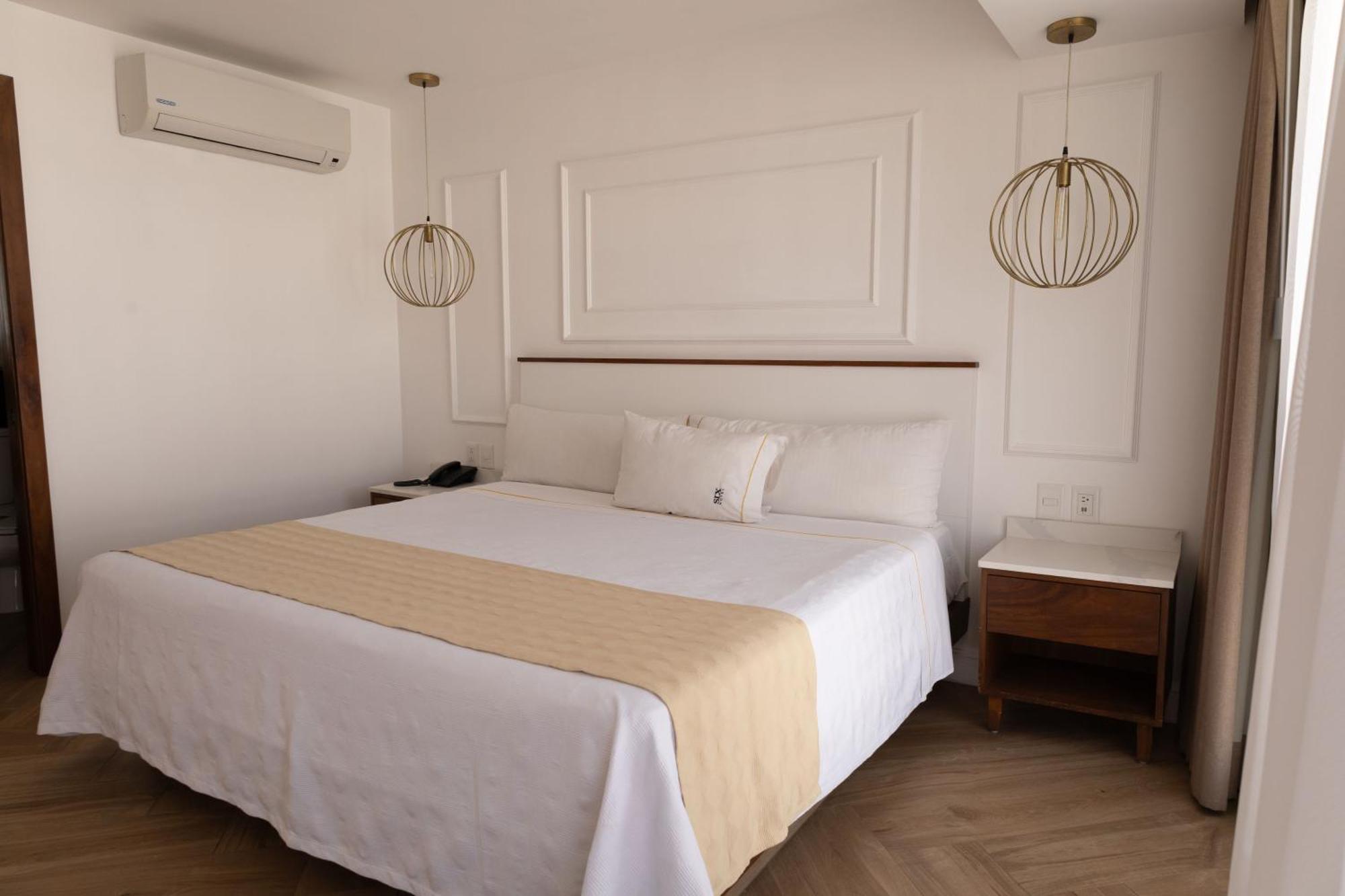 Six Hotel Guadalajara Degollado Extérieur photo