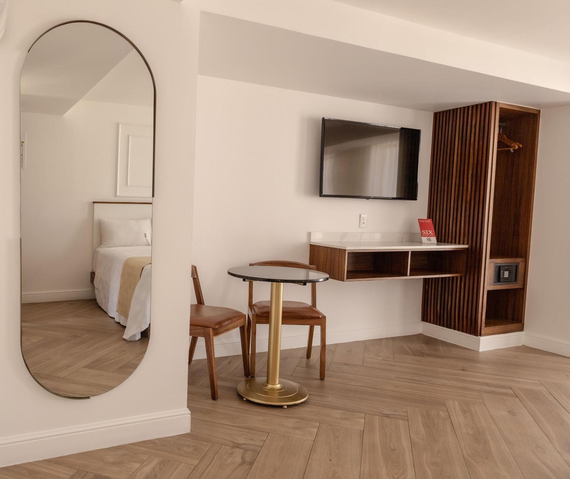 Six Hotel Guadalajara Degollado Extérieur photo